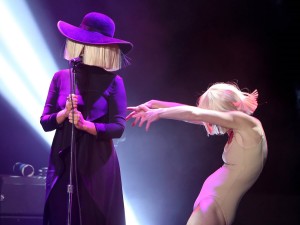 An Evening With Women Benefitting The Los Angeles LGBT Center
