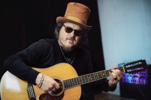 Zucchero_musicaintorno