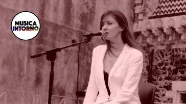 TRA MUSICA E PAROLE, “STORIES” E (IN)CANTO DI PATRIZIA LAQUIDARA