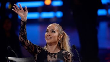 JENNIFER LOPEZ ON BROADWAY