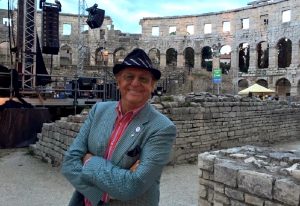 Renzo Arbore01_musicaintorno