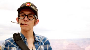 MICAH P. HINSON, IL FOLKSINGER È TORNATO!
