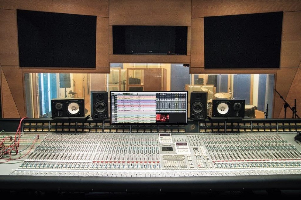 BMA03_musicaintorno