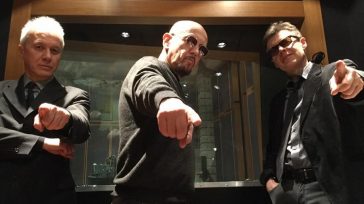 ENRICO RUGGERI E IL RITORNO DEI DECIBEL, ALL’INSEGNA DI “NOBLESSE OBLIGE”