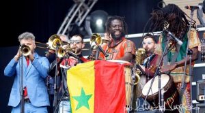 Esperanto Fest01_musicaintorno