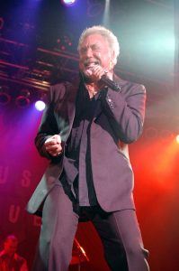 Tom Jones 01_musicaintorno