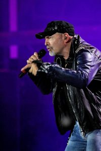 Vasco Rossi02_musicaintorno