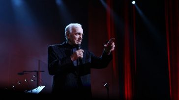 VOCE UNICA, ARTISTA GENEROSO, UOMO STRAORDINARIO! CHARLES AZNAVOUR “TRA DI NOI”