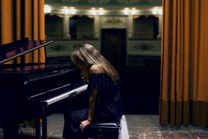 Lyves 01_musicaintorno
