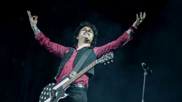 GOD’S FAVORITE BAND? GREEN DAY!