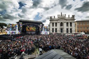 1M Next 2018 01_musicaintorno
