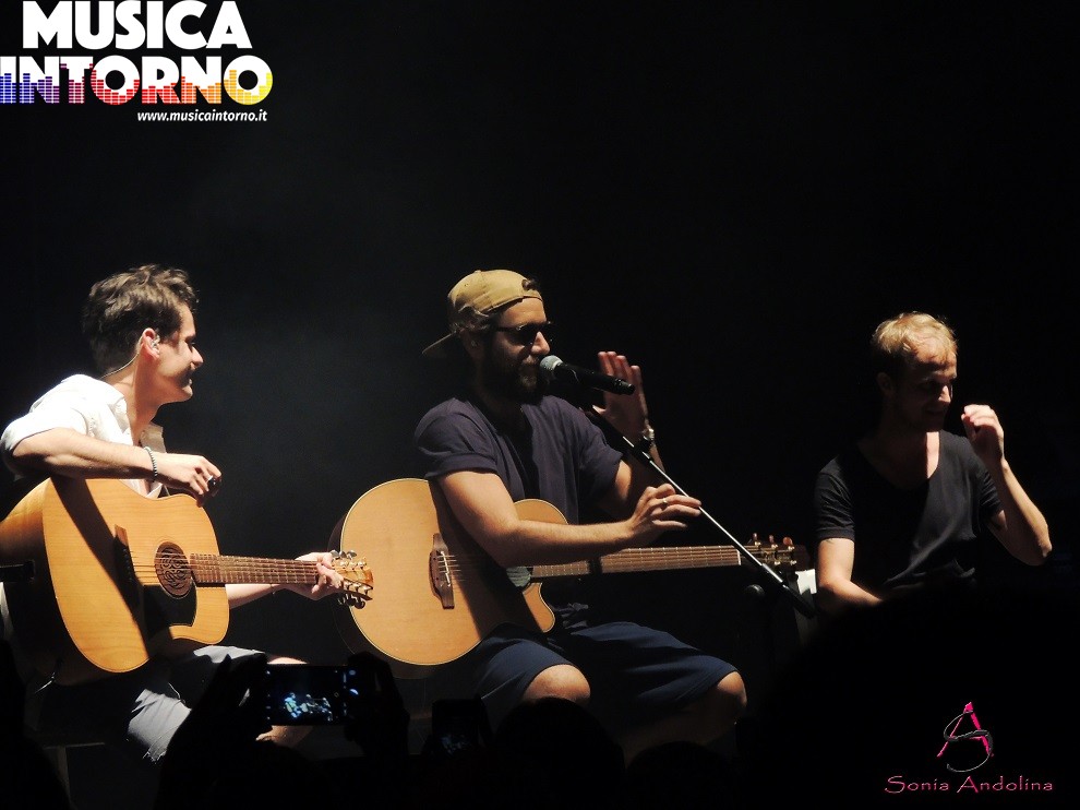 Thegiornalisti 06_musicaintorno