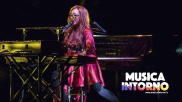 TORI AMOS, 