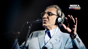 FRANCO BATTIATO, COM’È DIFFICILE TROVARE L’ALBA DENTRO L’IMBRUNIRE