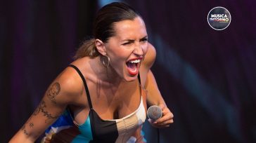 SERENA BRANCALE: “VIVI I MOMENTI, AMA LA MUSICA, AMA. COME TI PARE!”