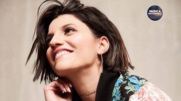 DEBORAH IURATO, STRAORDINARIAMENTE INEDITA