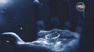 CHANSONS SOUS LA PLUIE, IL MELODICO DEBUTTO DI MASON STEPHENSON