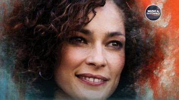 DIALOGO DI UNA PROSTITUTA CON UN SUO CLIENTE, A TEATRO UNA SUPERLATIVA SIMONA CAVALLARI