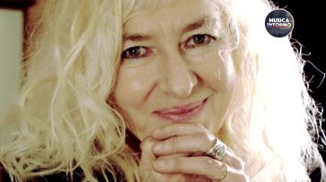 NEL NOME DI ANTEA, ALESSANDRA CELLETTI SUONA AMORE E BELLEZZA